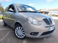 Usata Lancia Ypsilon 75 CV (55 kW) 2008 Beige Utilitaria