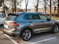 Usata VW Tiguan R-line 150 CV (110 kW) 2019 Grigio SUV