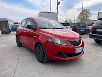 Usata Lancia Ypsilon Gold 69 CV (50 kW) 2023 Rosso Utilitaria