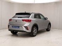 Begagnad VW T-Roc R-line 110 HK (80 kW) 2023 Grå SUV