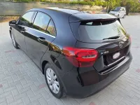 Usata Mercedes A180 Executive 122 CV (89 kW) 2017 Nero Utilitaria