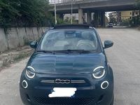 Usata Fiat 500e La Prima 86 kW (118 CV) 2022 Blu Cabrio