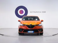 Käytetty Renault Clio V R.S. 91 HP (66 kW) 2021 Oranssi Sedan