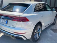 Usata Audi Q8 S-Line 339 CV (249 kW) 2022 Beige SUV