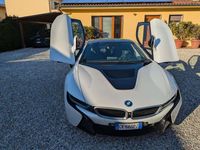 Usata BMW i8 231 CV (169 kW) 2017 Bianco Coupé
