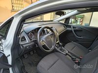 Usata Opel Astra 110 CV (80 kW) 2013 Bianco Station wagon