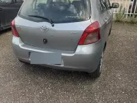 Usata Toyota Yaris 86 CV (63 kW) 2007 Grigio Utilitaria
