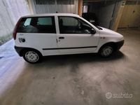 Usata Fiat Punto 60 CV (44 kW) 1999 Bianco Utilitaria