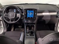 Usata Volvo XC40 Momentum 129 CV (94 kW) 2021 Bianco SUV