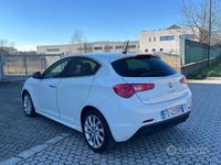 Usata Alfa Romeo Giulietta Exclusive 175 CV (128 kW) 2014 Bianco Utilitaria