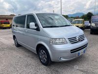 Usata VW Multivan Highline 130 CV (95 kW) 2008 Grigio Furgone