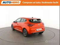 Usata Renault Clio V Intens 101 CV (74 kW) 2020 Arancione Berlina