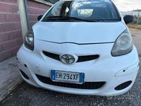 Usata Toyota Aygo 68 CV (50 kW) 2011 Bianco Utilitaria