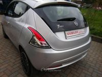 Usata Lancia Ypsilon Gold 69 CV (50 kW) 2021 Grigio Utilitaria