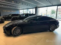 Usata Porsche Panamera 352 CV (258 kW) 2024 Nero metallizzato Utilitaria