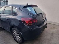 Usata Opel Astra 110 CV (80 kW) 2011 Berlina