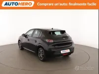 Usata Peugeot 208 Active 101 CV (74 kW) 2022 Nero Utilitaria