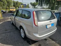 Usata Ford C-MAX Ghia 90 CV (66 kW) 2007 Grigio Monovolume