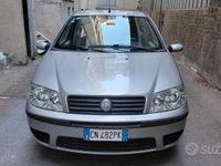Usata Fiat Punto Dynamic 60 CV (44 kW) 2004 Grigio Utilitaria