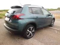 Usata Peugeot 2008 Allure 99 CV (72 kW) 2016 Verde SUV