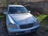 Usata Mercedes C220 Classic 143 CV (105 kW) 2003 Grigio Berlina