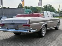 Usata Mercedes 280 SE 160 CV (117 kW) 1967 Oro Cabrio