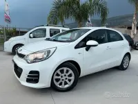 Usata Kia Rio 75 CV (55 kW) 2016 Bianco Utilitaria
