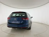 Usata VW Passat Business 150 CV (110 kW) 2023 Aquamarine blue metallizzato Station wagon