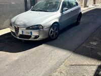 Second-hand Alfa Romeo 147 120 CP (88 kW) 2006 Gri Hatchback