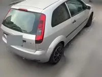 Usata Ford Fiesta 68 CV (50 kW) 2004 Grigio Utilitaria