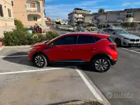 Usata Renault Captur 101 CV (74 kW) 2020 Rosso SUV