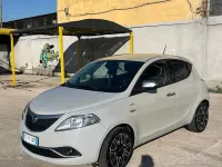 Usata Lancia Ypsilon 95 CV (69 kW) 2016 Utilitaria