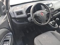 Usata Fiat Doblò 90 CV (66 kW) 2012 Bianco Monovolume
