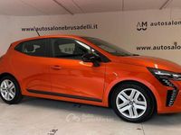 Usata Renault Clio V Evolution 67 CV (49 kW) 2024 Arancione Berlina