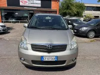 Usata Toyota Corolla Verso 110 CV (80 kW) 2003 Bronzo Monovolume
