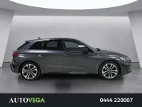 Usata Audi A3 S-Line 150 CV (110 kW) 2025 Grigio pastello Berlina