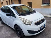 Usata Kia Venga Active 89 CV (65 kW) 2013 Bianco Utilitaria