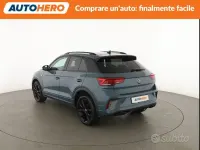 Usata VW T-Roc R-line 150 CV (110 kW) 2023 Verde SUV