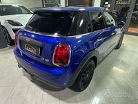 Begagnad Mini ONE 102 HK (75 kW) 2020 Blå Halvkombi