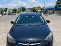 Usata Opel Astra 140 CV (102 kW) 2014 Nero Berlina