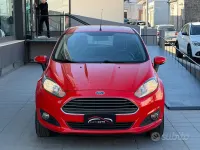 Usata Ford Fiesta 75 CV (55 kW) 2015 Rosso Utilitaria