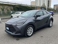 Usata Toyota C-HR Active 140 CV (102 kW) 2024 Grigio SUV