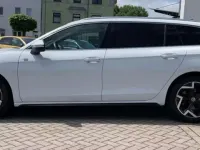 Usata VW Passat R-line 150 CV (110 kW) 2025 Bianco Station wagon