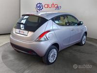 Usata Lancia Ypsilon Gold 85 CV (62 kW) 2014 Grigio Utilitaria