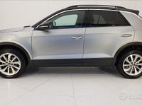 Usata VW T-Roc Life 110 CV (80 kW) 2023 Rosso SUV