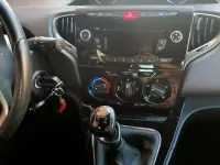 Usata Lancia Ypsilon Gold 60 CV (44 kW) 2015 Grigio Utilitaria