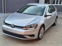 Usata VW Golf VII Trendline 116 CV (85 kW) 2018 Argento Berlina