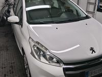 Usata Peugeot 208 Allure 75 CV (55 kW) 2016 Bianco Utilitaria