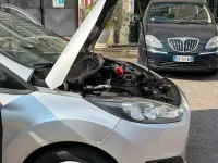 Usata Ford Fiesta 97 CV (71 kW) 2014 Grigio Utilitaria