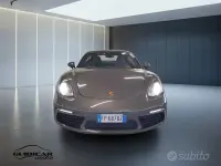 Usata Porsche 718 Cayman 300 CV (220 kW) 2018 Grigio Coupé